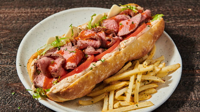 IFDA-2022-RECIPES_Cholula-Carne-Asada-Roasted-Tri-Tip-Torta