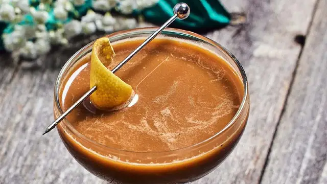 chicory coffee and elderflower mocktail