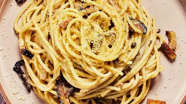 vegan pasta carbonara 