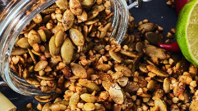 Vietnamese Cajun Salad Crunch