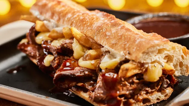 poutine-french-dip-sandwich-640x360