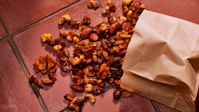Tamarind & Pasilla Snack Mix