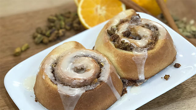 CARDAMOM PISTACHIO CINNAMON ROLLS