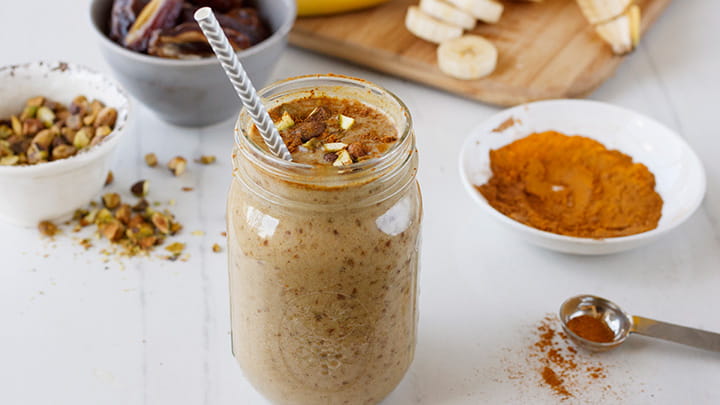 Chocolate Banana Shake with Turmeric and Cinnamon