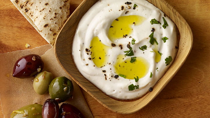 Garlic Pepper Labneh