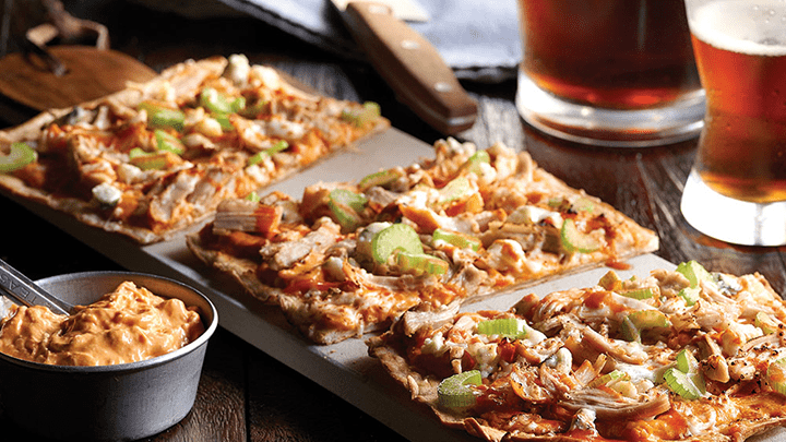 Cheesy Buffalo Chicken Flatbread