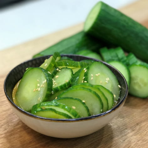 Zesty Sriracha Pickles