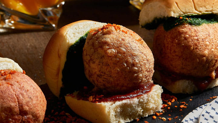 720x405_vada_pav