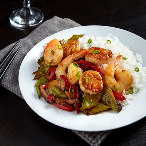 spicy sweet chili shrimp and scallop stir fry