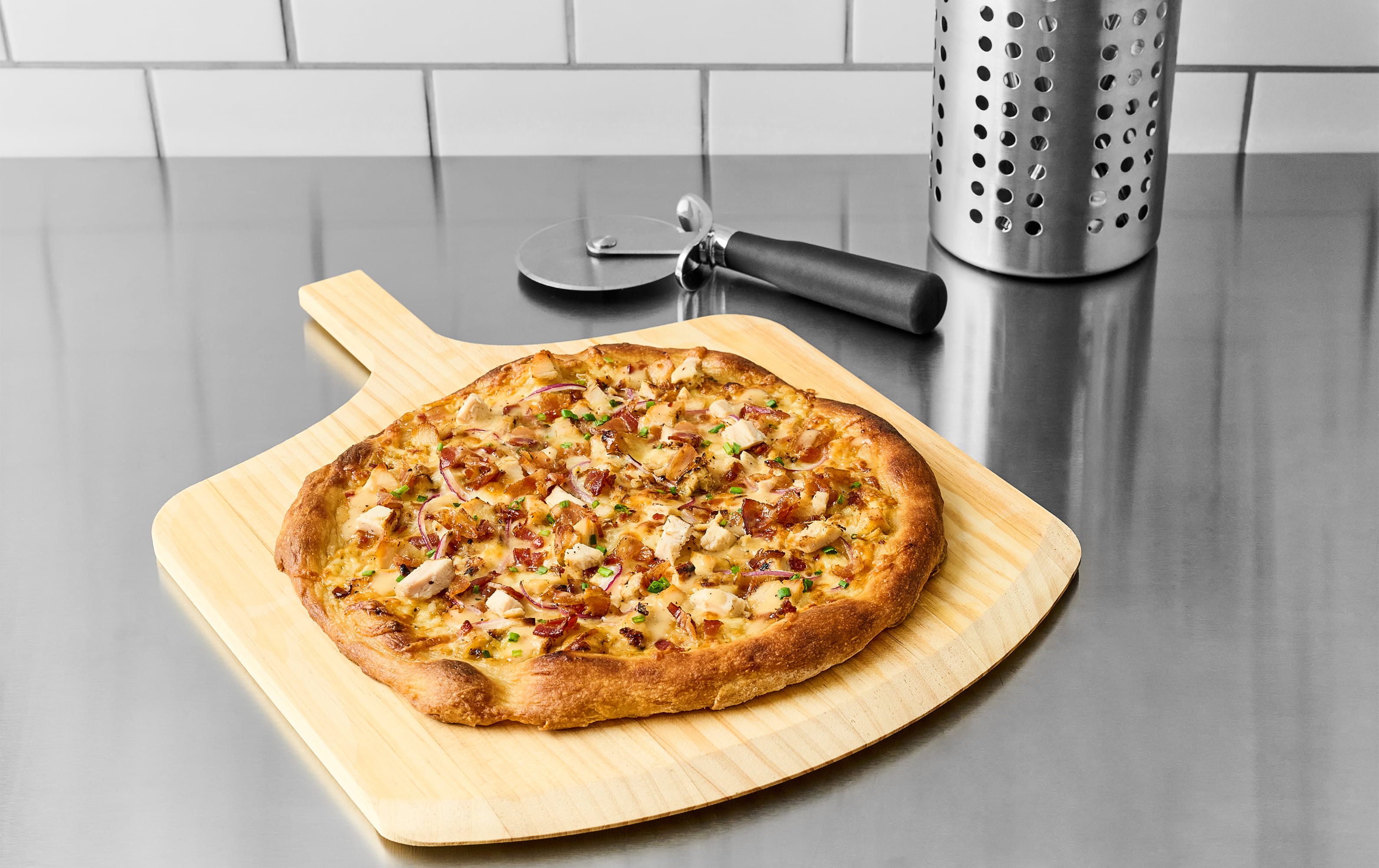 Alabama White Chicken Pizza
