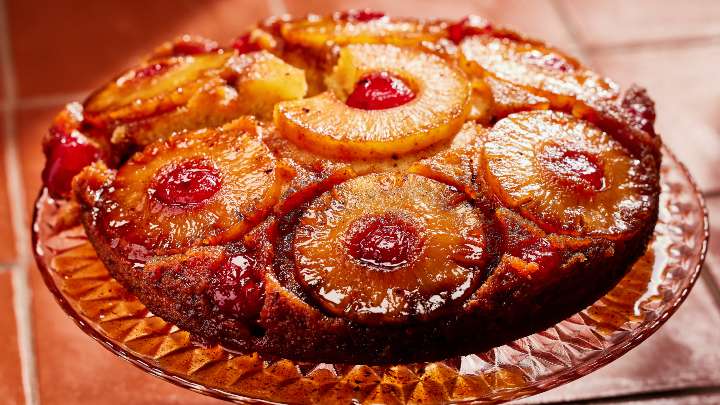 tamarind_pasilla_pineapple_upside_down_cake
